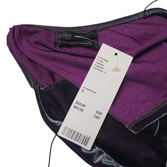 Urban Outfitters Velvet Stretch Crop Top Small Plum Metallic Gray NWT Spaghetti - Picture 4 of 4